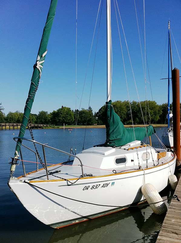 27 feet sailboat